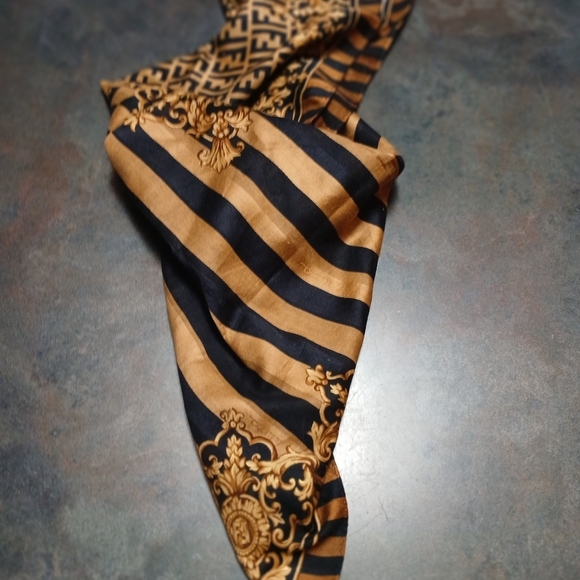 Authentic Fendi Roma Brown Logo Monogram Handkerchief - Picture 7 of 9